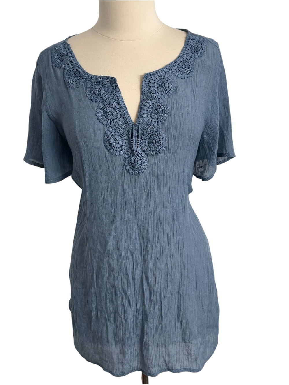 Indigo Rose Short Sleeve Boho Crinkle-Gauze Tunic Blouse Dusty Blue, Size 3X